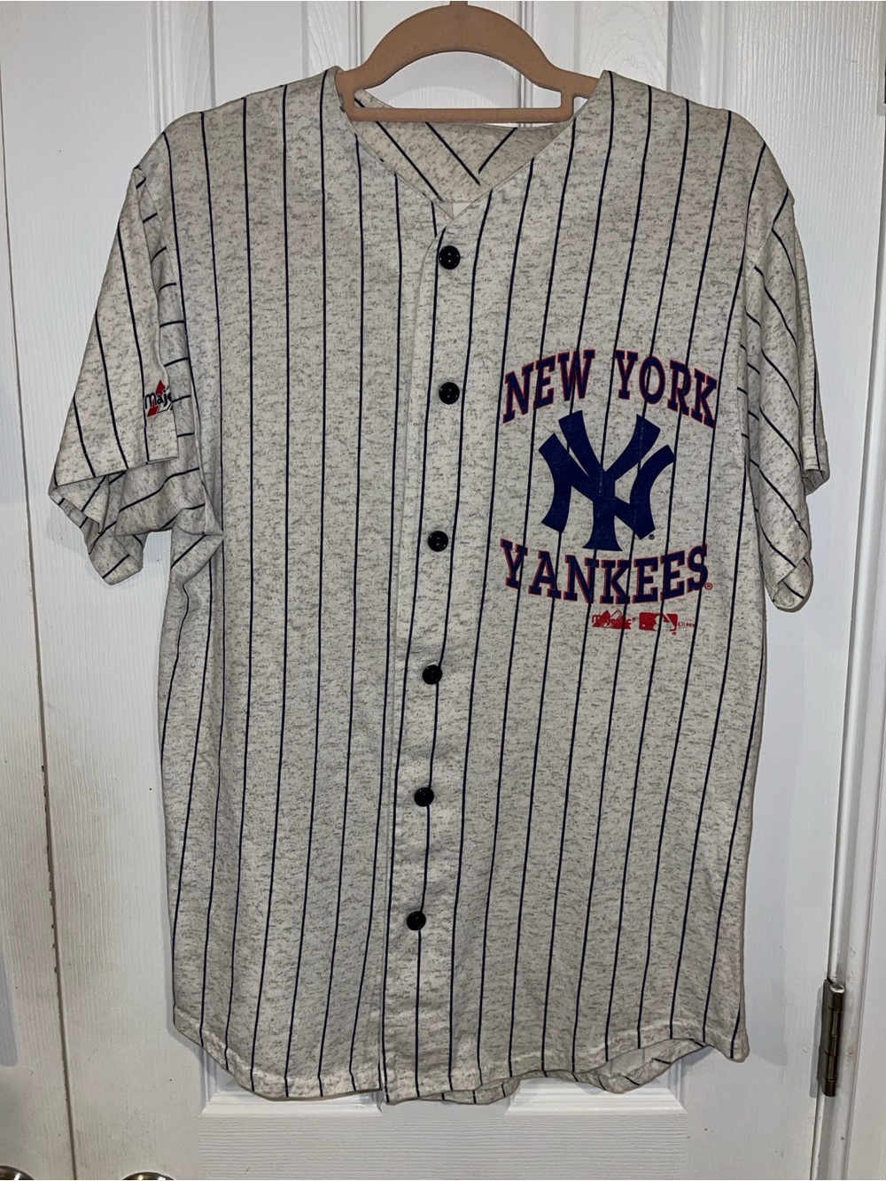 Majestic New York Yankees Gray Pinstripe Jersey Sz M SKU: 0926-44